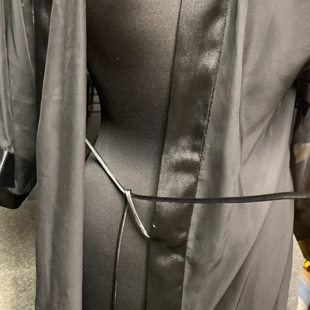 Black Satin Robe with Gold Embroidery - Picture 5 of 5